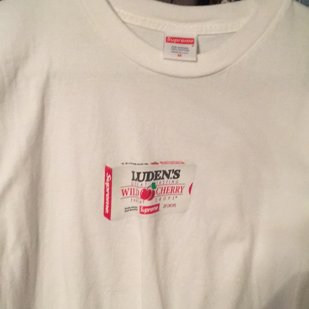 Supreme tee